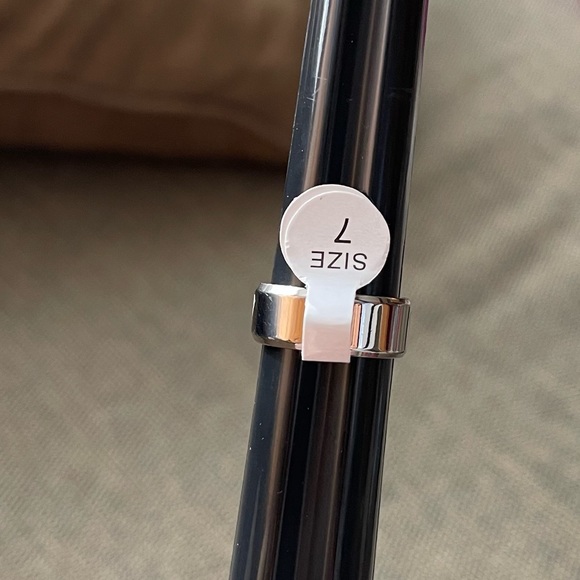 NWT Superman Fashion Ring Jewelry Silver Unisex Size US 6, 7, 11 - Picture 8 of 11